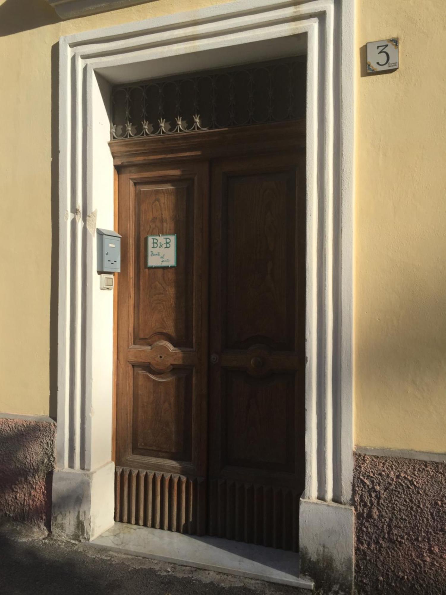 Fronte Al Porto Lejlighed Salerno Eksteriør billede