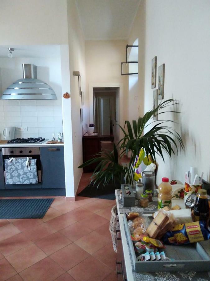 Fronte Al Porto Lejlighed Salerno Eksteriør billede