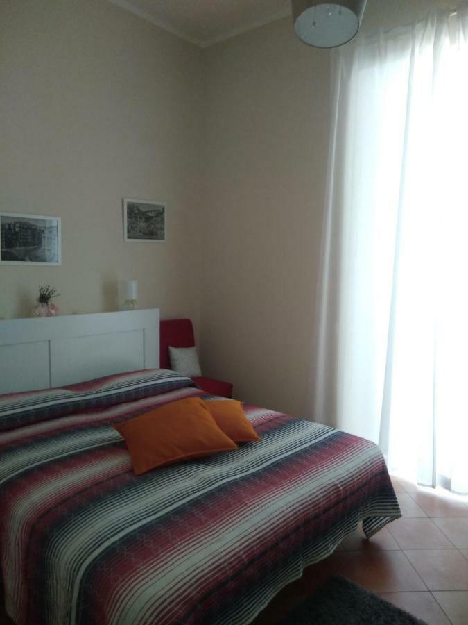 Fronte Al Porto Lejlighed Salerno Eksteriør billede